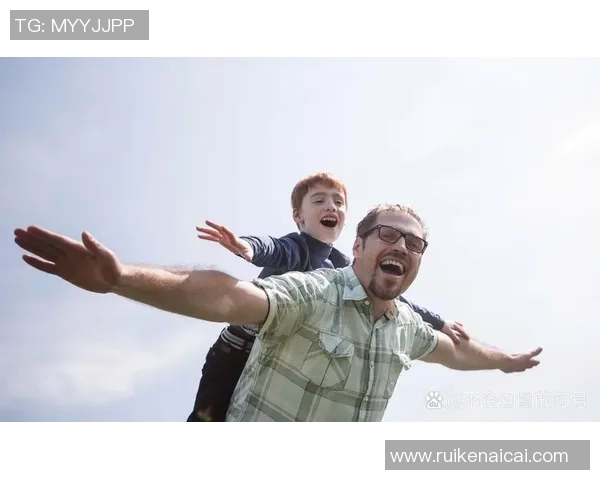 足球明星的儿子在比赛中高喊爸爸展现父子情深的动人瞬间