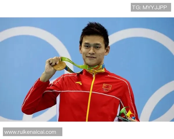 孙杨在泳池中的拼搏精神与胜利哲学揭示了每场比赛背后的坚持与努力 孙杨在泳池中的拼搏精神与胜利哲学揭示了每场比赛背后的坚持与努力