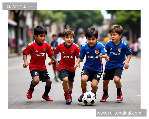 足球明星齐聚大连绿茵场展现风采激情四溢引发球迷热烈追捧